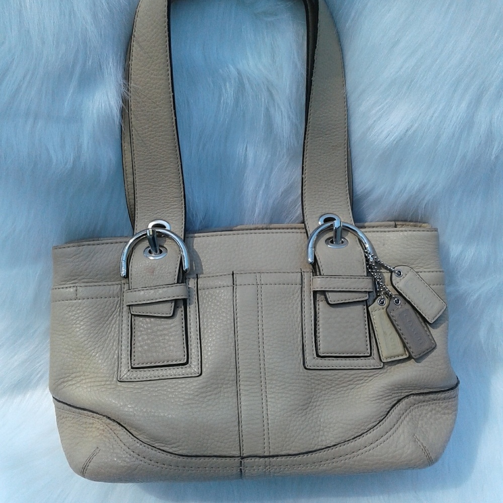 Coach handbag. - Picture 4 of 6